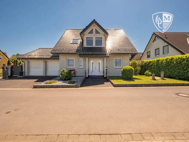 Einfamilienhaus zum Kauf 675.000 € 5 Zimmer 176,4 m² 676 m² Grundstück Lichtenberg Hennef (Sieg) 53773