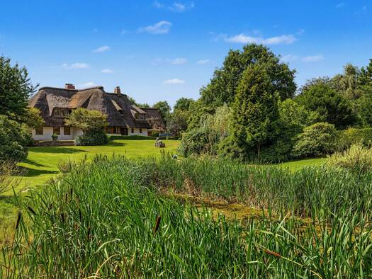 Haus zum Kauf 1.550.000 € 8 Zimmer 440 m² 5.800 m² Grundstück Wesseln 25746