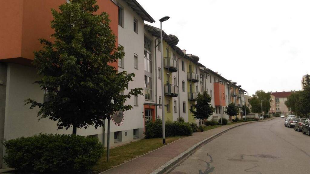 Wohnung zur Miete 701 € 3 Zimmer 70,9 m² frei ab 30.06.2026 Hollabrunn 2020
