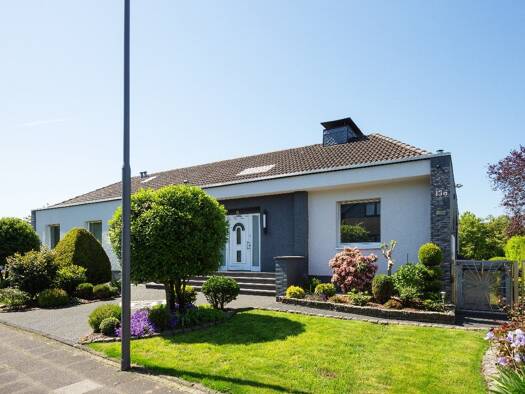 Mehrfamilienhaus zum Kauf 980.000 € 9 Zimmer 293 m² 1.068 m² Grundstück Opladen Leverkusen 51379