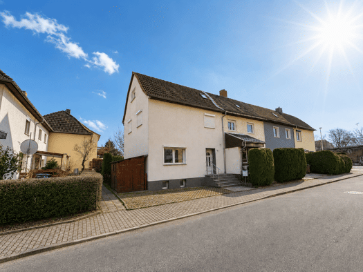 Haus zum Kauf 247.000 € 3 Zimmer 100 m² 154 m² Grundstück frei ab sofort Merseburg Merseburg 06217
