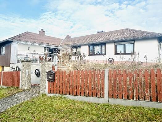 Einfamilienhaus zum Kauf 175.000 € 5 Zimmer 135 m² 490 m² Grundstück Hohendorf Töpen / Hohendorf 95183