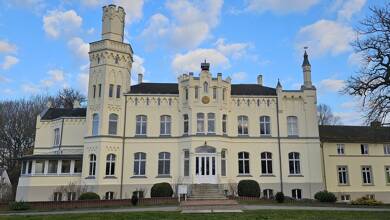 Wohnung zur Miete 743 € 2 Zimmer 112 m² 1. Geschoss frei ab 01.07.2025 Schlossplatz 12 Groß Kedingshagen Kramerhof 18445