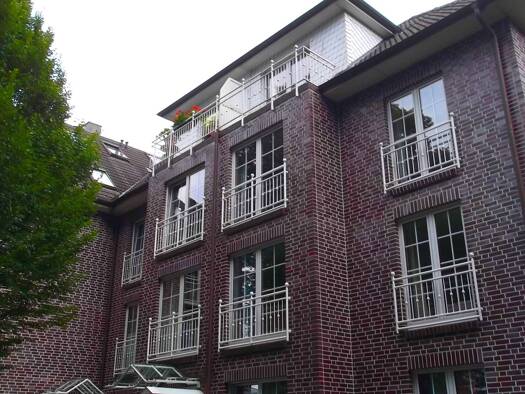 Wohnung zur Miete 1.300 € 2,5 Zimmer 81 m² Geschoss 2/2 Lokstedter Steindamm 20 b Lokstedt Hamburg 22529