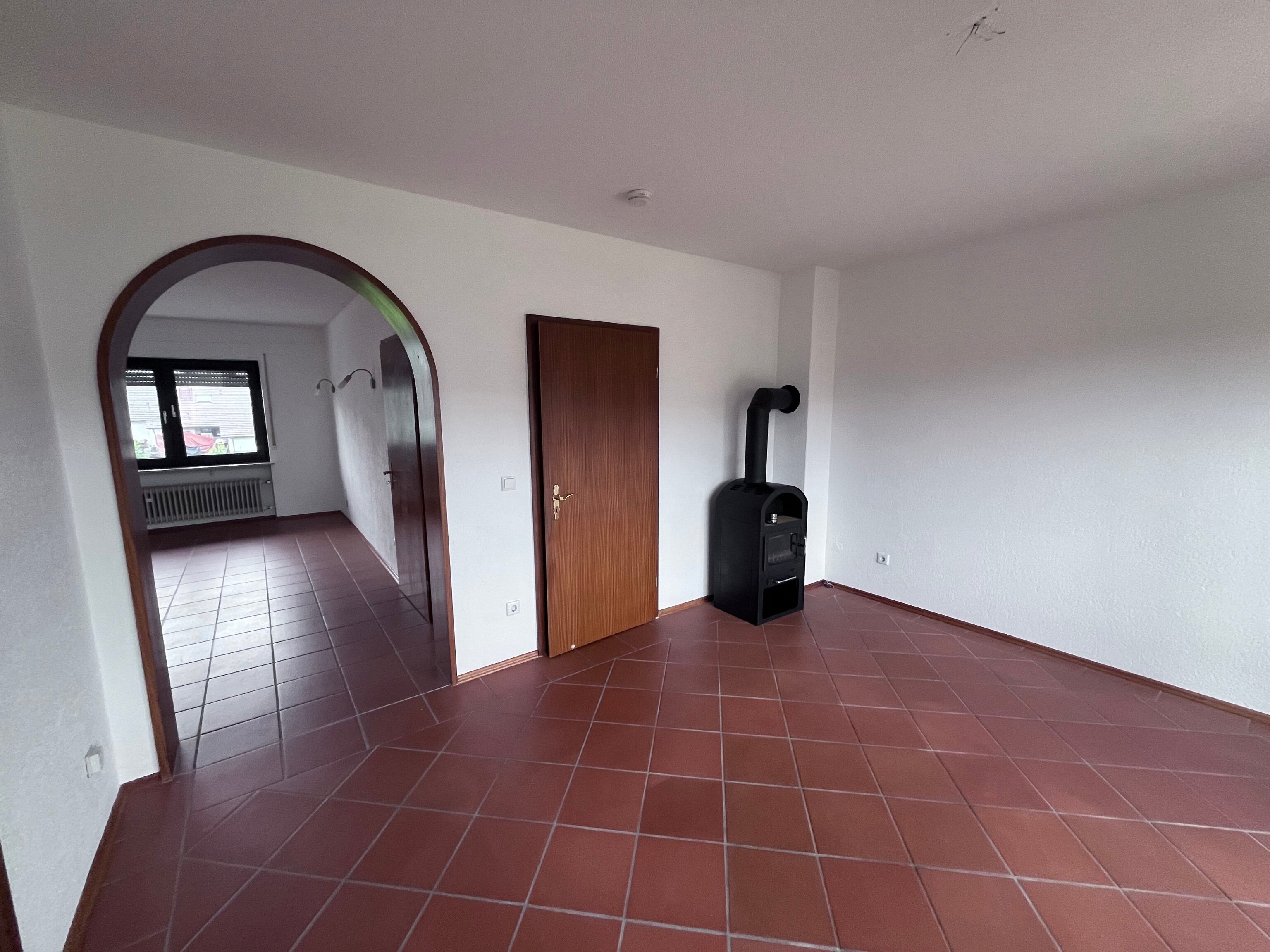 Wohnung zur Miete 1.010 € 3,5 Zimmer 97 m²<br/>Wohnfläche 1.<br/>Geschoss ab sofort<br/>Verfügbarkeit Nordring Großwallstadt 63868