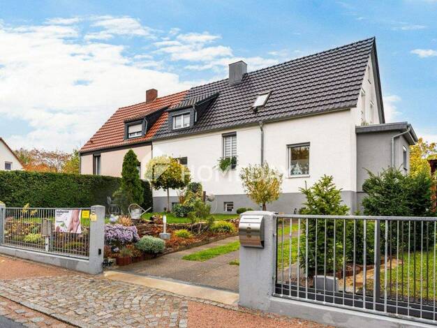 Doppelhaushälfte zum Kauf 497.000 € 6 Zimmer 140 m² 1.000 m² Grundstück Coswig 01640