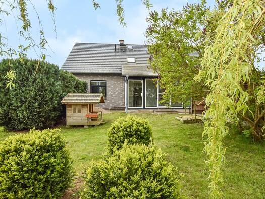 Einfamilienhaus zum Kauf 395.000 € 9 Zimmer 217 m² 2.000 m² Grundstück Vitense Bülow bei Schwerin 19217