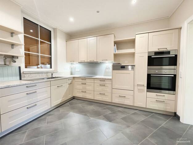 Wohnung zur Miete 950 € 4 Zimmer 113 m² frei ab 01.09.2026 Sonneberg Sonneberg 96515