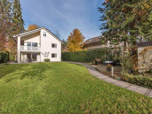 Einfamilienhaus zur Miete 4.460 € 6 Zimmer 210 m² 773 m² Grundstück frei ab 01.02.2026 Trudering-Riem München 81827