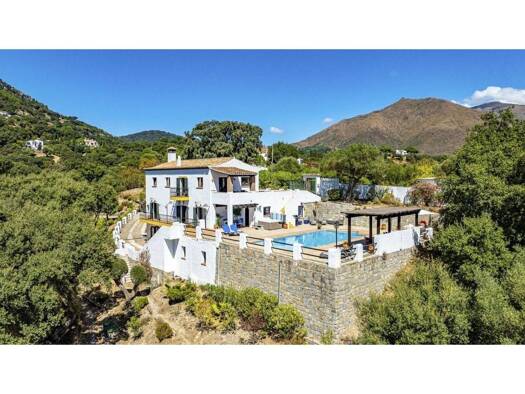 Bauernhaus zum Kauf 1.100.000 € 3 Zimmer 242 m² 11.500 m² Grundstück Casares 29690