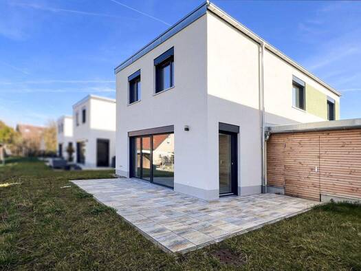 Einfamilienhaus zum Kauf - Erstbezug provisionsfrei 579.000 € 4 Zimmer 144,3 m² 239 m² Grundstück frei ab sofort Kapellenweg 33 Grafenrheinfeld 97506