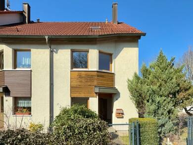 Reihenendhaus zum Kauf 239.000 € 5 Zimmer 121 m² 475 m² Grundstück Treuen Treuen 08233