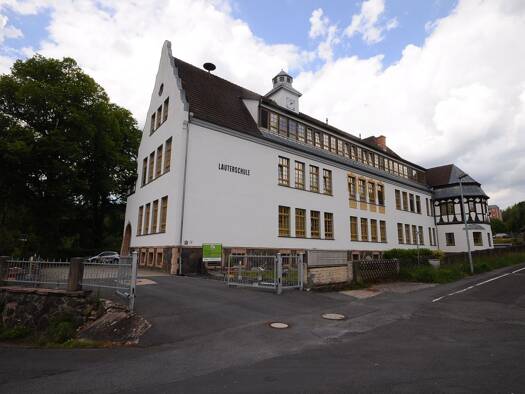 Wohnung zur Miete 700 € 3 Zimmer 78 m² Suhl 98528