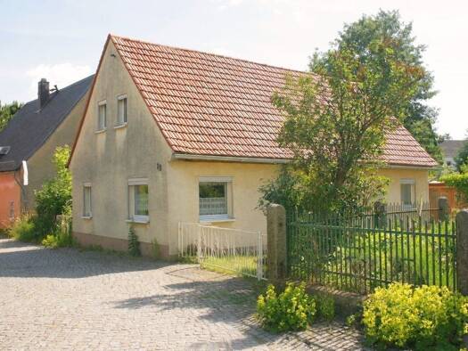 Einfamilienhaus zum Kauf provisionsfrei 46.000 € 3 Zimmer 95,5 m² 429 m² Grundstück frei ab sofort Pulsnitz 01896