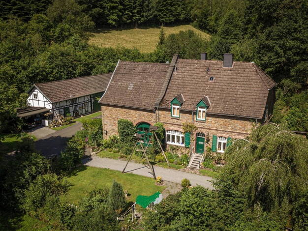 Einfamilienhaus zum Kauf provisionsfrei 629.000 € 9 Zimmer 220 m² 2.373 m² Grundstück Hellenthal Nordrhein-Westfalen - Hellenthal 53940