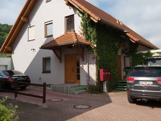 Wohnung zur Miete 585 € 3 Zimmer 90,7 m² Souterrain, UG frei ab sofort Hellmuth-Heinz-Str.26 Freital 01705