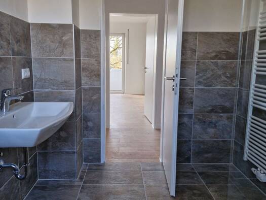 Wohnung zur Miete 950 € 2 Zimmer 70 m² Geschoss 1/2 frei ab sofort Lerchenweg 3 Anwalting Affing 86444