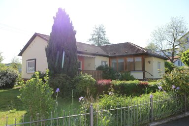 Bungalow zum Kauf 368.000 € 4 Zimmer 100 m² 802 m² Grundstück frei ab sofort Ringstr. 15 Landshausen Syrgenstein 89428