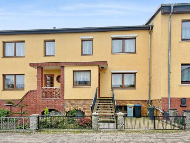 Reihenmittelhaus zum Kauf 199.000 € 4 Zimmer 130 m² 293 m² Grundstück Güstrow 18273