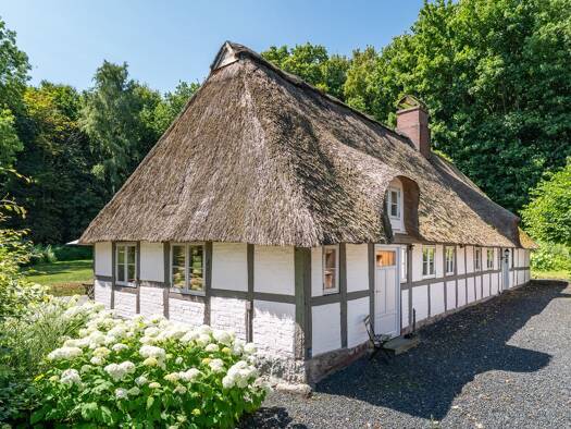 Haus zum Kauf 690.000 € 8 Zimmer 189 m² 2.706 m² Grundstück Rieseby 24354
