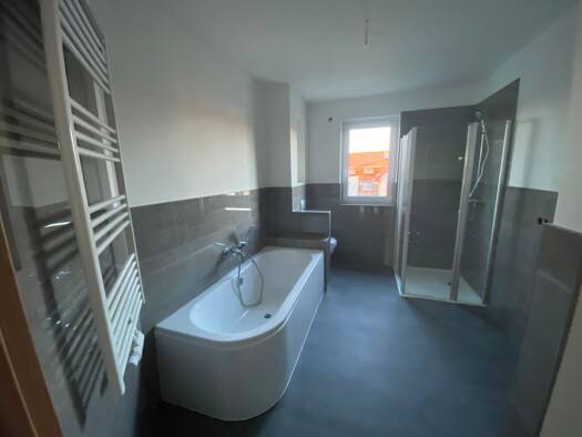 Penthouse zur Miete 1.025 € 2 Zimmer 83 m² Geschoss 2/3 frei ab sofort Wiesenweg 10 Bergern Bad Berka 99438