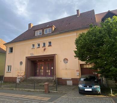 Wohn- und Geschäftshaus zum Kauf als Kapitalanlage geeignet 55.000 € 410 m² 610 m² Grundstück Bad Muskau Bad Muskau 02953