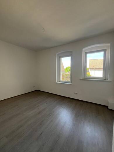 Wohnung zur Miete 545 € 3 Zimmer 72,9 m² EG frei ab sofort Lange Straße 29 Vogelsberg 99610