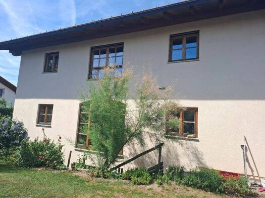 Einfamilienhaus zur Miete 2.200 € 6,5 Zimmer 163 m² 640 m² Grundstück frei ab 01.01.2027 Pfaffing Obing 83119