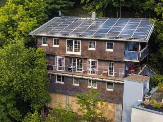 Mehrfamilienhaus zum Kauf 395.000 € 7 Zimmer 216 m² 1.328 m² Grundstück Stadtgebiet Hornberg 78132