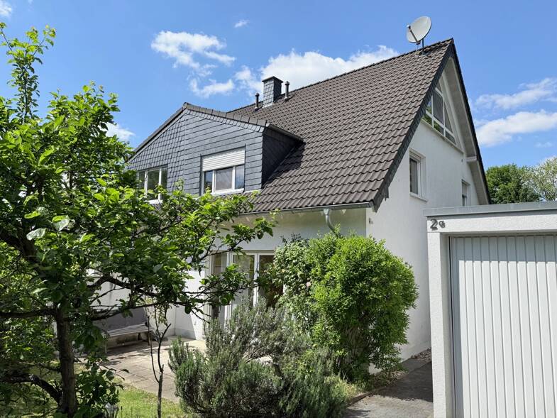 Doppelhaushälfte zur Miete 1.590 € 5 Zimmer 130 m² 248 m² Grundstück Hangelar Sankt Augustin 53757