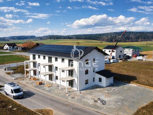 Mehrfamilienhaus zum Kauf - Erstbezug 2.679.920 € 24 Zimmer 711 m² 1.080 m² Grundstück frei ab 01.07.2026 Kirchroth Kirchroth / Aufroth 94356