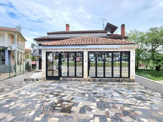 Haus zum Kauf 15 Zimmer 650 m² Funtana Funtana