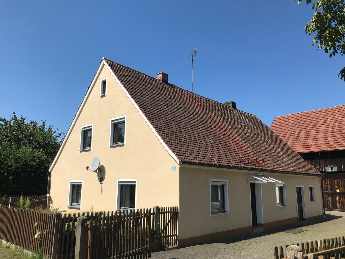 Einfamilienhaus zum Kauf 385.000 € 5 Zimmer 1.943 m²<br/>Grundstück Erasbach Berching / Erasbach 92334