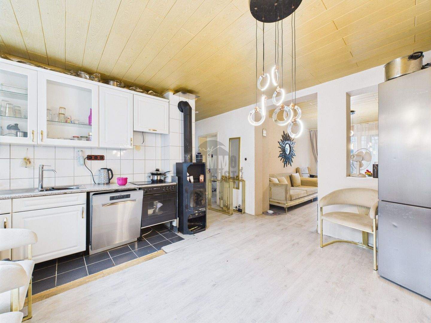 Immobilie in Neu-Ulm - HELL UND RUHIG: HOCHPARTERRE MIT WINTERGARTEN UND GEMEINSCHAFTSGARTEN - Bild 4