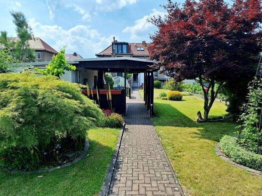 Reihenmittelhaus zum Kauf 320.000 € 5 Zimmer 120 m² 660 m² Grundstück Am Lindigt 5 Pirna Pirna 01796