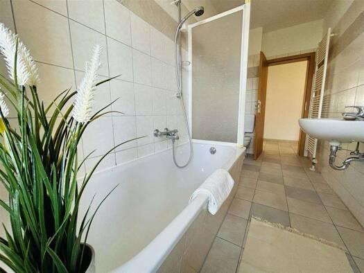 Wohnung zur Miete 450 € 3 Zimmer 71,6 m² 3. Geschoss frei ab sofort Jahnstraße 65 Lutherviertel Chemnitz 09126