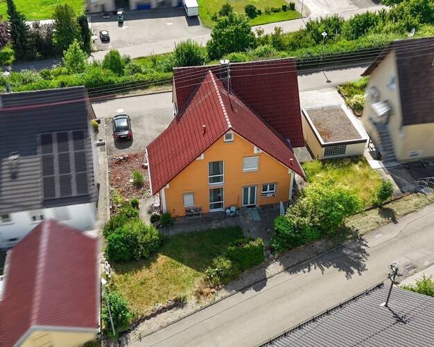 Einfamilienhaus zum Kauf 285.000 € 8 Zimmer 211,7 m² 399 m² Grundstück Zwiefalten Zwiefalten 88529