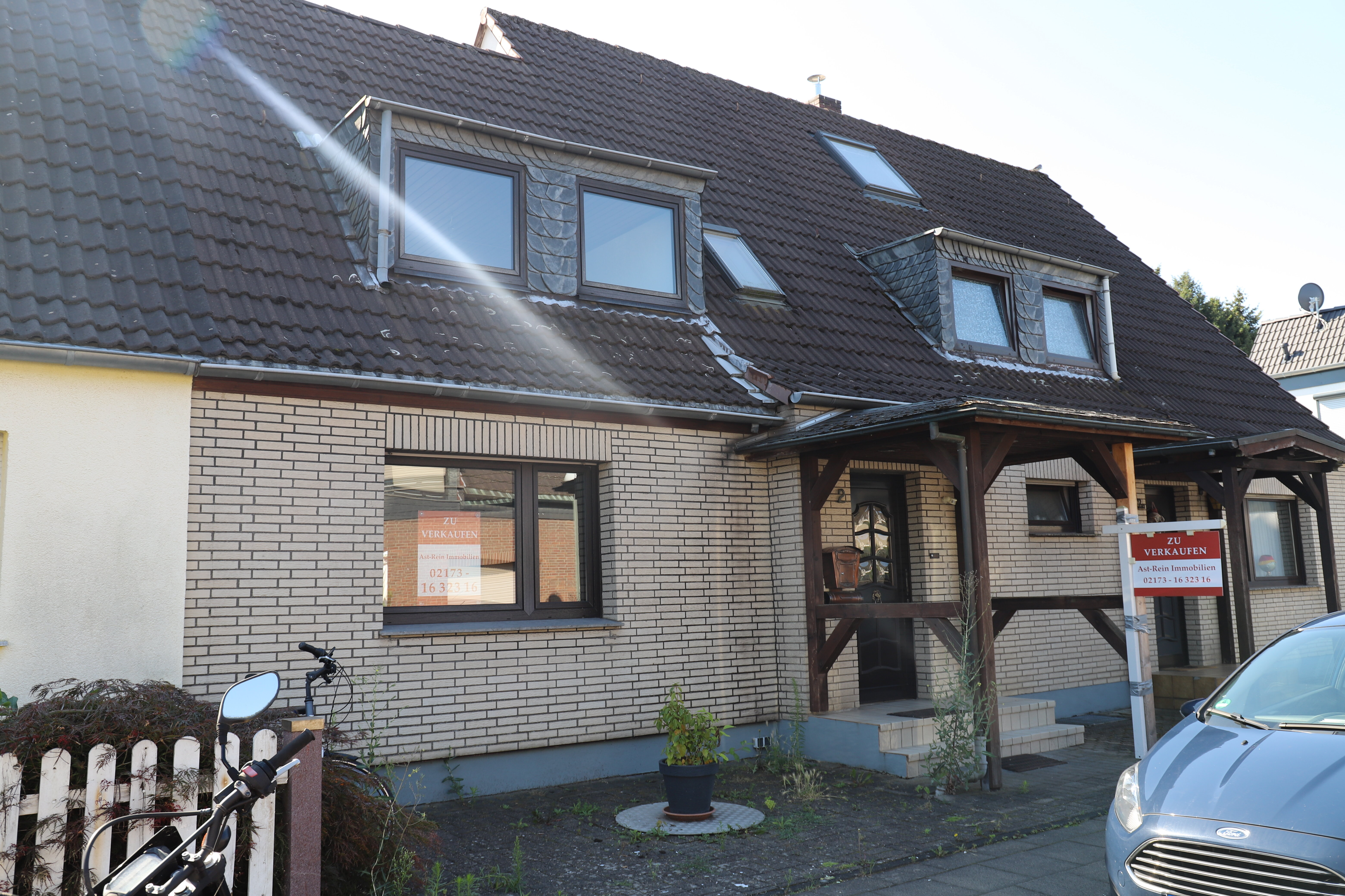 Einfamilienhaus zum Kauf 350.000 € 3 Zimmer 105 m²<br/>Wohnfläche 497 m²<br/>Grundstück ab sofort<br/>Verfügbarkeit Hitdorf Leverkusen 51371