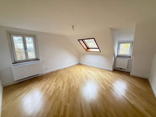 Wohnung zur Miete 1.100 € 4 Zimmer 99 m² 4. Geschoss Untertürkheim Stuttgart 70327