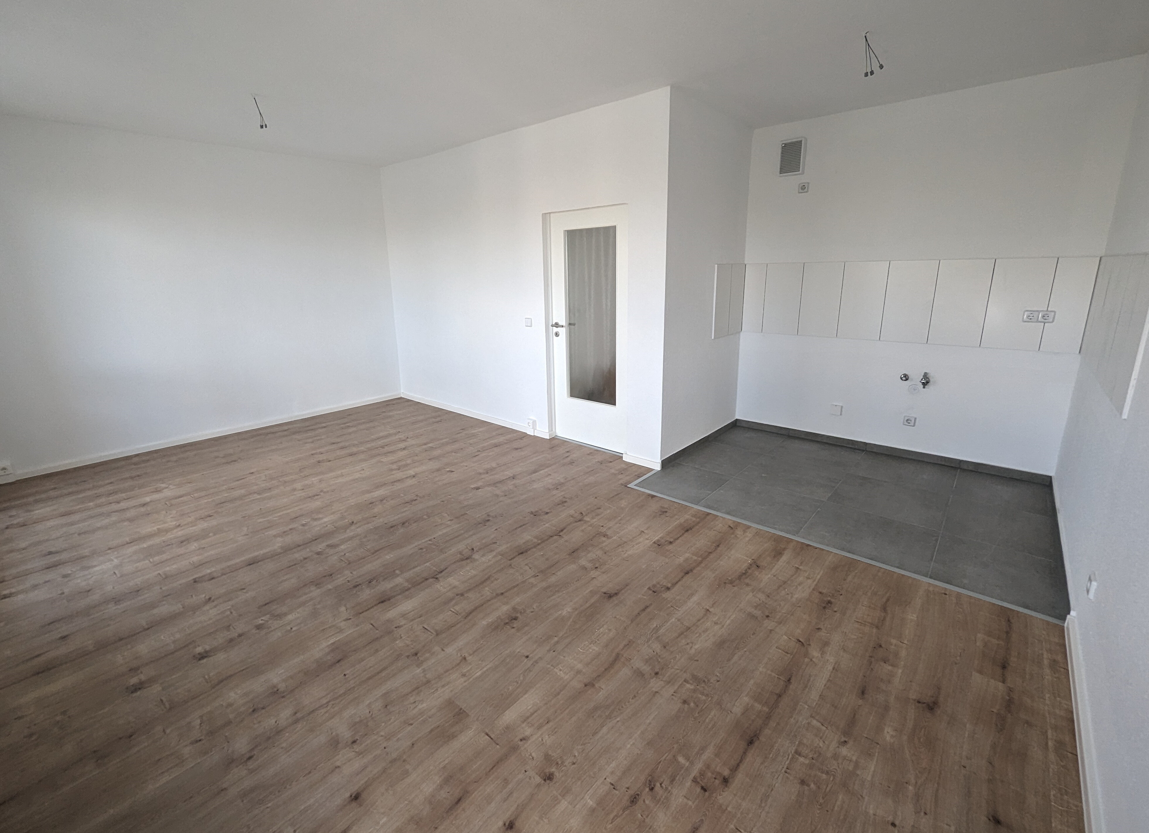 Wohnung zur Miete 375 € 2 Zimmer 50 m²<br/>Wohnfläche ab sofort<br/>Verfügbarkeit Kreuzerstraße 6 Silberhöhe Halle (Saale) 06132