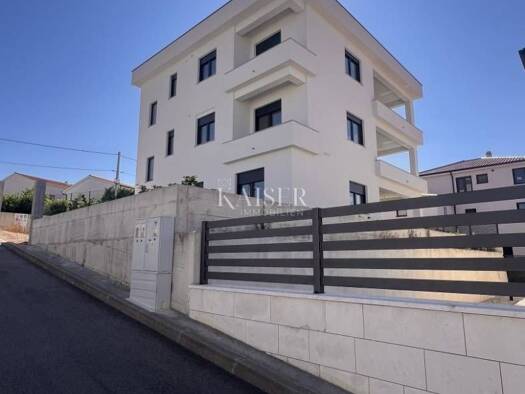 Einfamilienhaus zum Kauf 1.135.000 € 9 Zimmer 334 m² Krasica, Bakar Bakar 51262