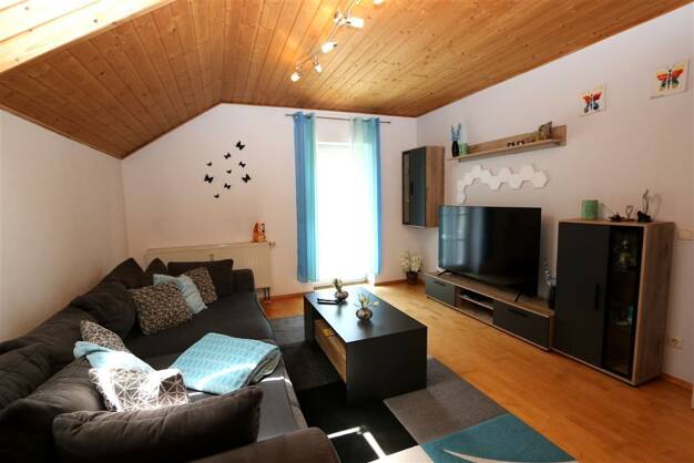 Wohnung zur Miete 810 € 4 Zimmer 90,6 m² Dachgeschoss, 2. Geschoss frei ab 01.09.2025 Frontenhausen Frontenhausen 84160