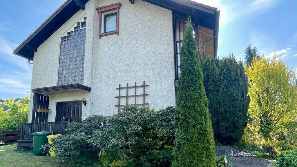 Einfamilienhaus zum Kauf 210.000 € 10 Zimmer 233 m² 1.000 m² Grundstück Teuschnitz 96358