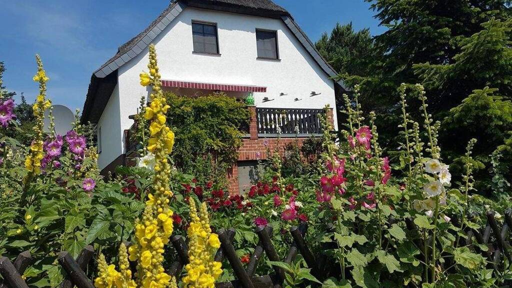 Einfamilienhaus zum Kauf 890.000 € 8 Zimmer 160 m² 500 m² Grundstück Kloster, Hiddensee Insel Hiddensee / Kloster 18565