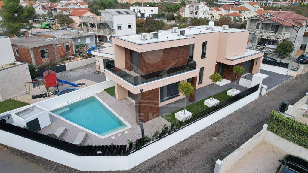 Villa zum Kauf - Erstbezug 1.000.000 € 4 Zimmer 183,9 m² 449 m² Grundstück Vodice 22211
