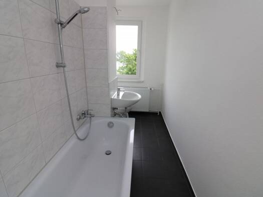 Wohnung zur Miete 319 € 2 Zimmer 47,2 m² 4. Geschoss Karl-Kegel-Straße 92 Freiberg Freiberg 09599