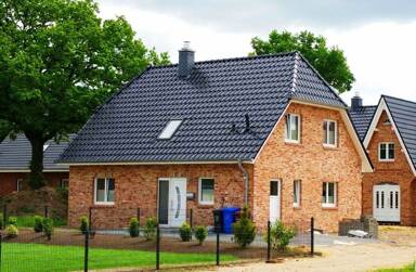 Einfamilienhaus zur Miete 1.399 € 5 Zimmer 115 m² 700 m² Grundstück frei ab sofort Kellinghusen 25548