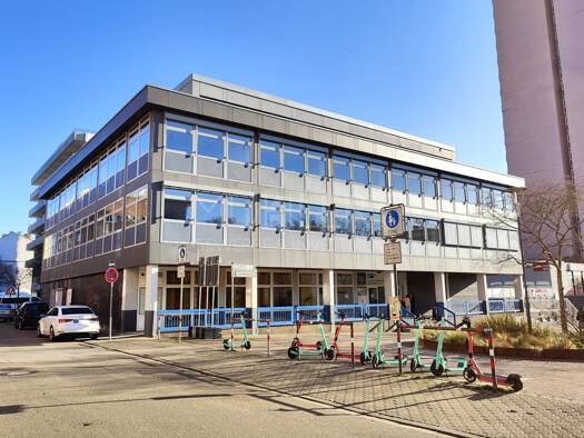 Bürogebäude zum Kauf als Kapitalanlage geeignet 1.950.000 € 25 Zimmer 2.269 m² 1.000 m² Grundstück Mitte Ludwigshafen am Rhein 67059