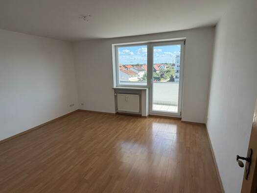 Terrassenwohnung zur Miete 800 € 4 Zimmer 81,2 m² 3. Geschoss frei ab sofort Unghauser Straße 23 Burghausen Burghausen 84489