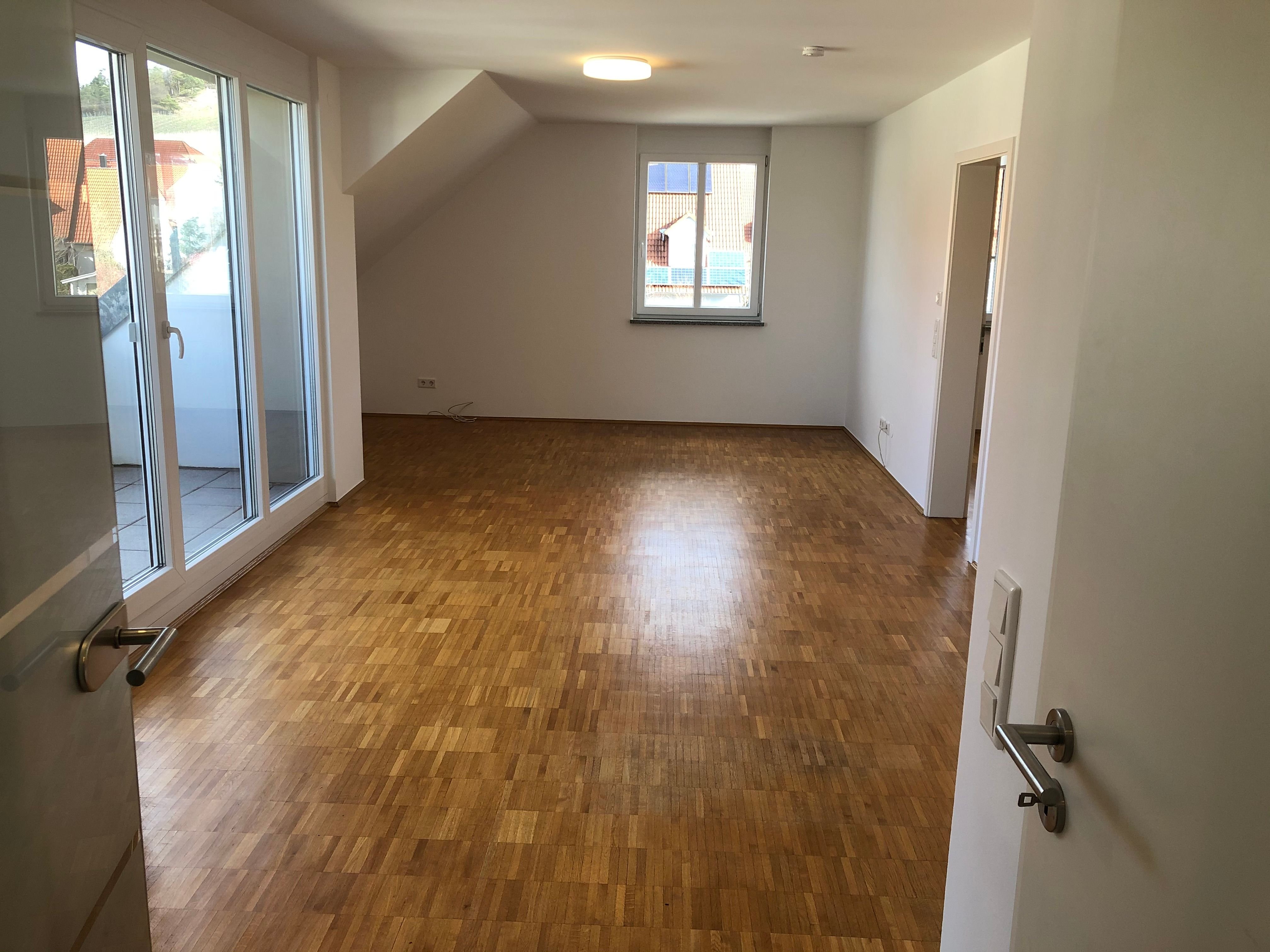 Wohnung zur Miete 690 € 2 Zimmer 57 m²<br/>Wohnfläche 3.<br/>Geschoss 01.02.2025<br/>Verfügbarkeit Ochsenfurter Straße 62 Sommerhausen 97286